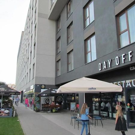 Apartament W Warszawie Dedykowany Parking Podziemny W Cenie, Wifi, Blisko Centrum New Apartment In Warsaw Finished To A High Specification Fitted Out To A High Standard On The 7Th Floor, Wifi, Underground Parking Price Included Экстерьер фото