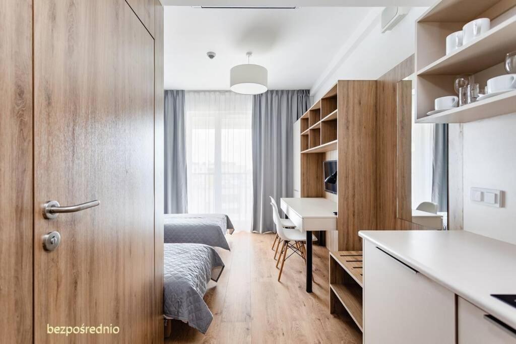 Apartament W Warszawie Dedykowany Parking Podziemny W Cenie, Wifi, Blisko Centrum New Apartment In Warsaw Finished To A High Specification Fitted Out To A High Standard On The 7Th Floor, Wifi, Underground Parking Price Included Экстерьер фото