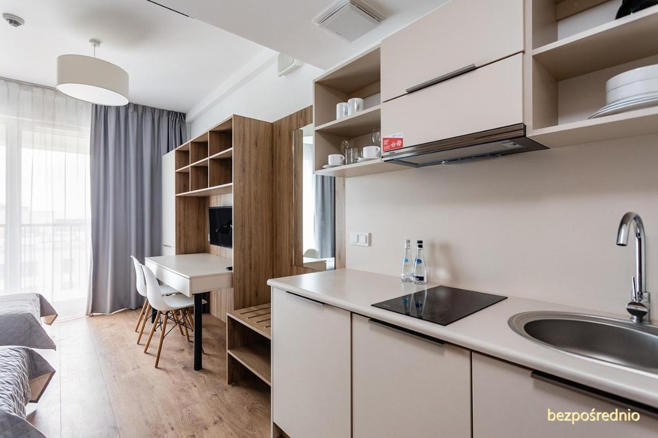 Apartament W Warszawie Dedykowany Parking Podziemny W Cenie, Wifi, Blisko Centrum New Apartment In Warsaw Finished To A High Specification Fitted Out To A High Standard On The 7Th Floor, Wifi, Underground Parking Price Included Экстерьер фото