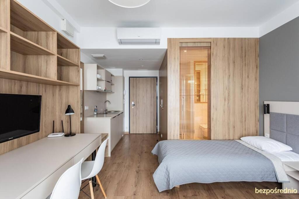 Apartament W Warszawie Dedykowany Parking Podziemny W Cenie, Wifi, Blisko Centrum New Apartment In Warsaw Finished To A High Specification Fitted Out To A High Standard On The 7Th Floor, Wifi, Underground Parking Price Included Экстерьер фото