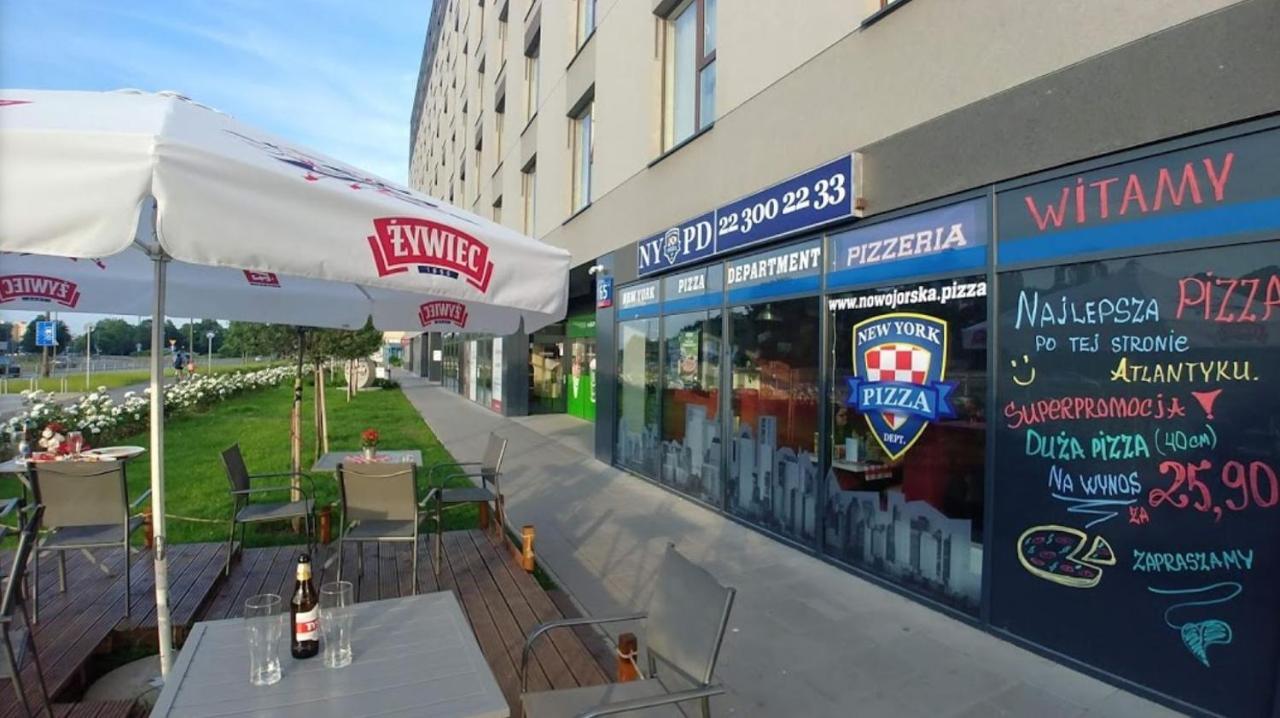 Apartament W Warszawie Dedykowany Parking Podziemny W Cenie, Wifi, Blisko Centrum New Apartment In Warsaw Finished To A High Specification Fitted Out To A High Standard On The 7Th Floor, Wifi, Underground Parking Price Included Экстерьер фото