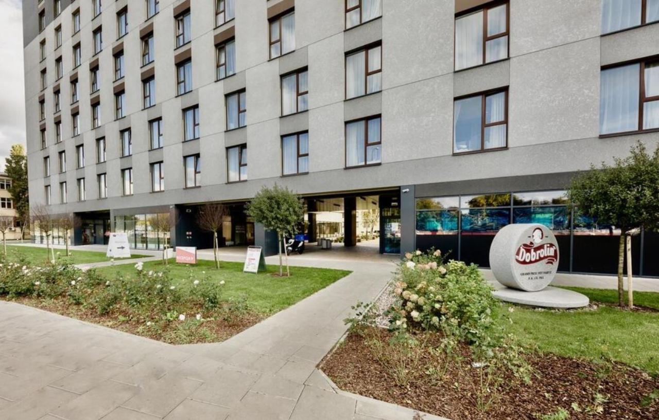 Apartament W Warszawie Dedykowany Parking Podziemny W Cenie, Wifi, Blisko Centrum New Apartment In Warsaw Finished To A High Specification Fitted Out To A High Standard On The 7Th Floor, Wifi, Underground Parking Price Included Экстерьер фото